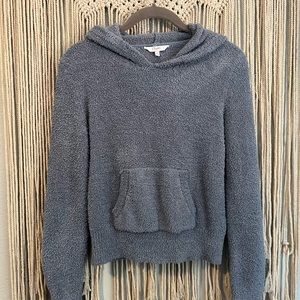 Fuzzy grey pullover